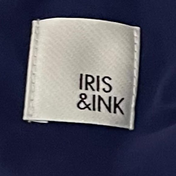 Iris & Ink Small Navy Layered Scuba Shorts Excellent Used Condition - Picture 5 of 9